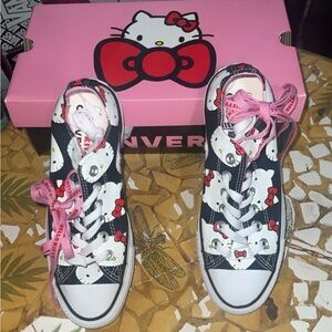 NIB Hello Kitty Black Converse X All Star Chuck Taylor Low Canvas
